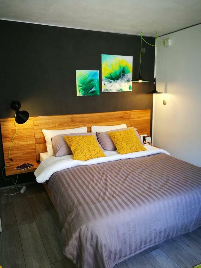 Cres Art Studio Lime Apartment Екстер'єр фото
