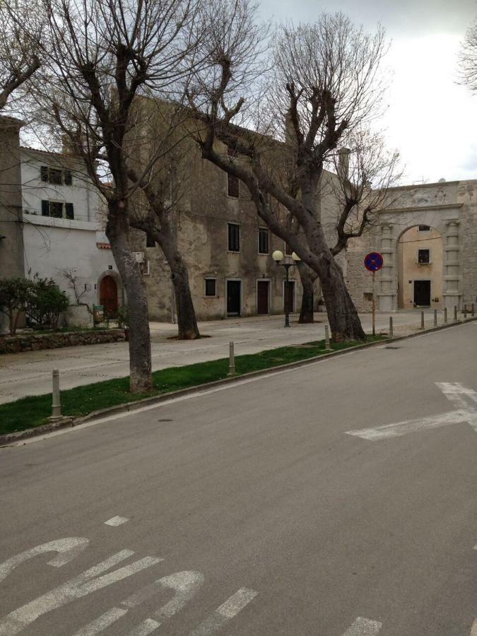 Cres Art Studio Lime Apartment Екстер'єр фото
