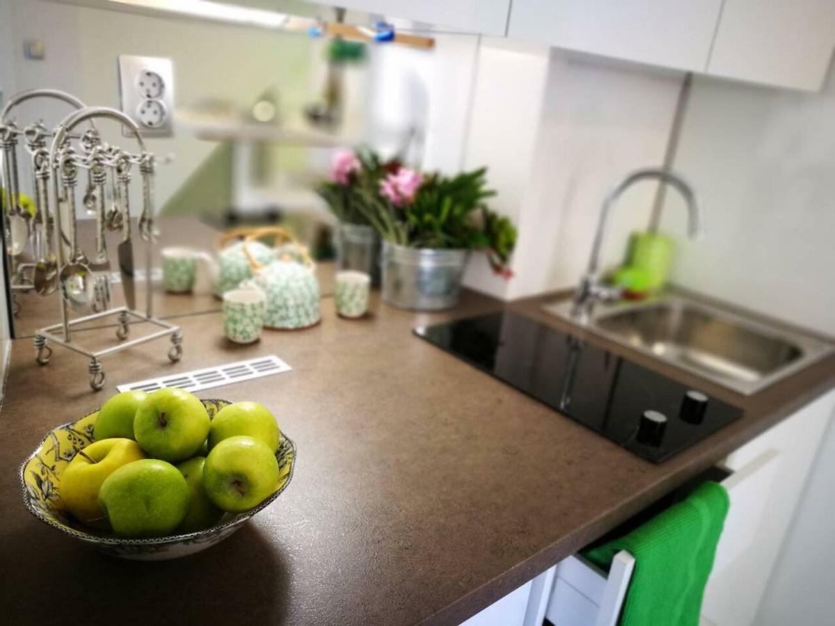Cres Art Studio Lime Apartment Екстер'єр фото