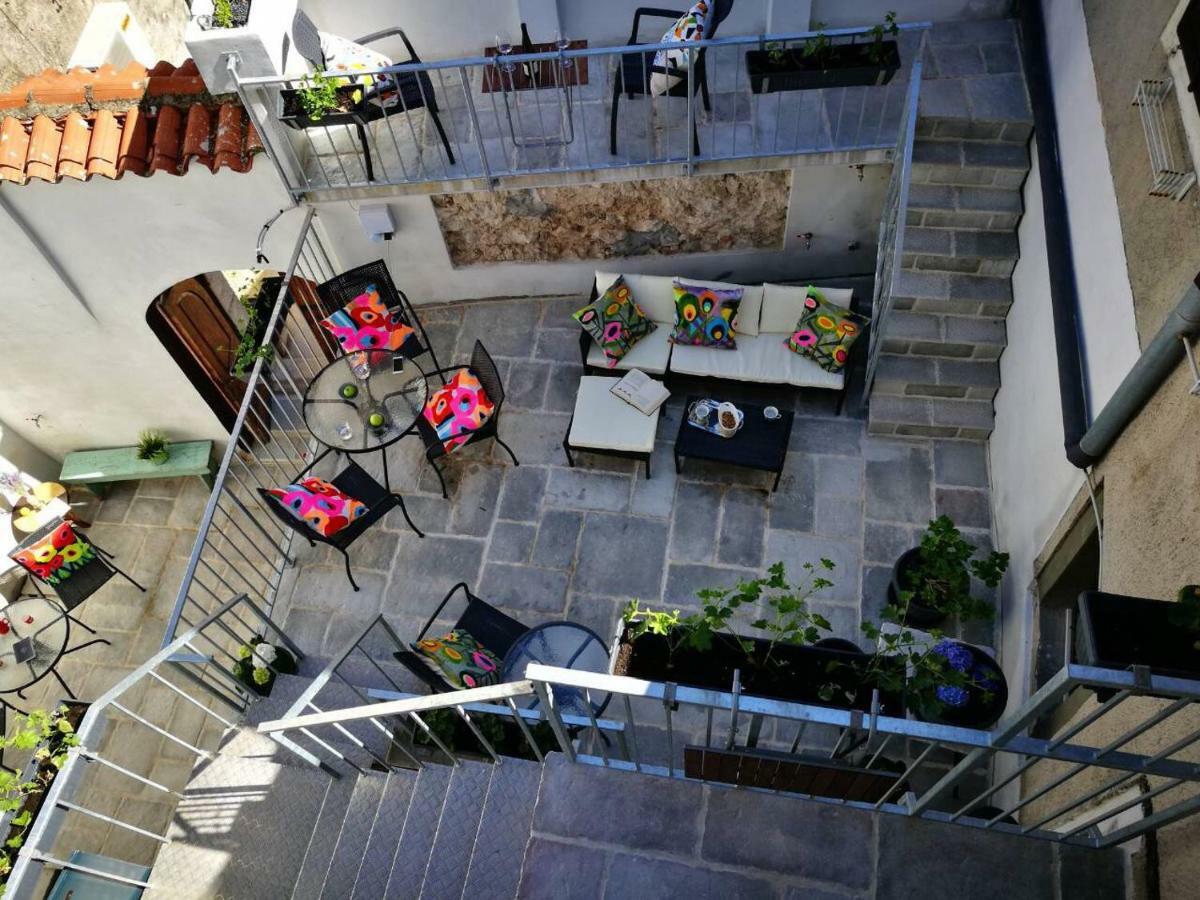 Cres Art Studio Lime Apartment Екстер'єр фото